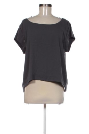 Дамска блуза Calvin Klein, Размер M, Цвят Сив, Цена 22,00 €, #137970480