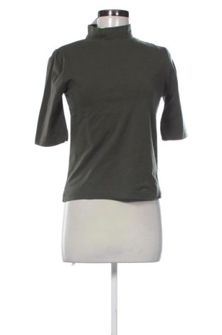 Bluză de femei Zara, Mărime S, Culoare Verde, Preț 57,74 Lei, #137972878