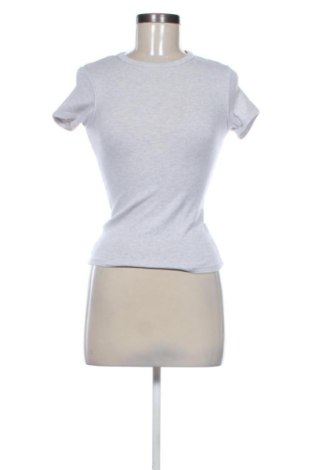 Tricou de femei Pull&Bear, Mărime XS, Culoare Gri, Preț 33,00 Lei, #137947823