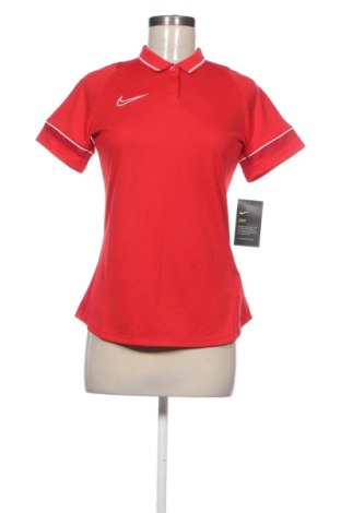 Női póló Nike, Méret S, Szín Piros, Ár 8 156 Ft, #137977767