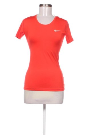 Дамска тениска Nike, Размер M, Цвят Оранжев, Цена 25,93 €, #137980255