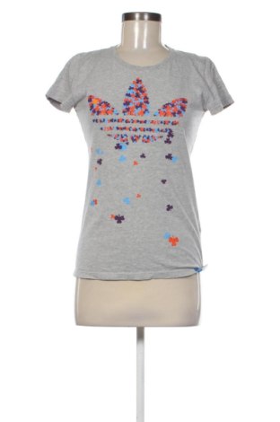 Γυναικείο t-shirt Adidas, Μέγεθος M, Χρώμα Γκρί, Τιμή 18,00 €, #137947897