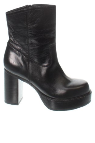 Botine de damă Jeffrey Campbell, Mărime 40, Culoare Negru, Preț 1.097,06 Lei, #137968268