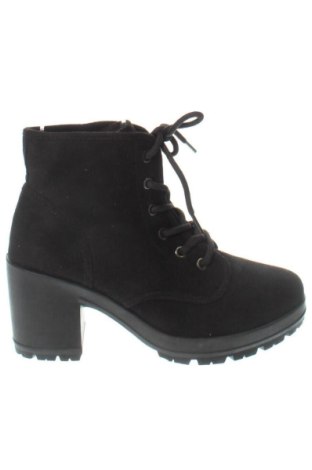 Damen Stiefeletten Sinsay, Größe 39, Farbe Schwarz, Preis € 26,86, #137979102