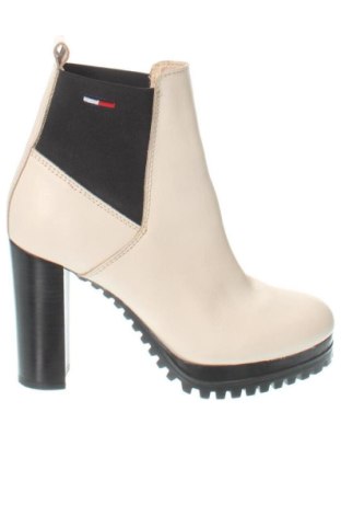 Női bokacsizma Tommy Hilfiger, Méret 39, Szín Ekrü
, Ár 60 463 Ft, #137942049