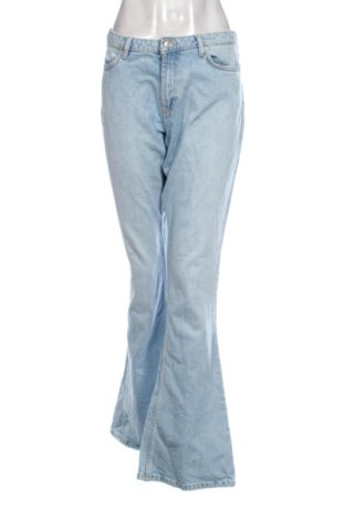 Blugi de femei Zara, Mărime L, Culoare Albastru, Preț 104,98 Lei, #137930197