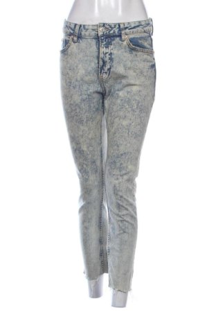 Damskie jeansy Bershka, Rozmiar M, Kolor Kolorowy, Cena 57,26 zł, #137936017