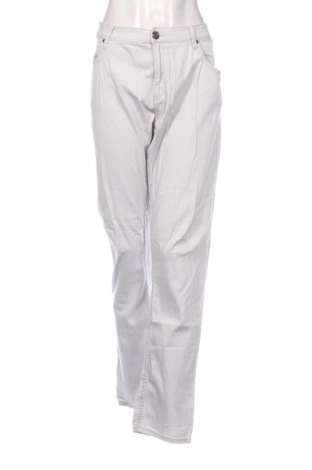 Damen Jeans Terranova, Größe 3XL, Farbe Ecru, Preis 8,00 €, #137941623