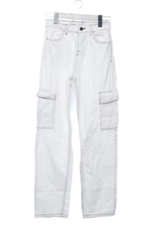 Damskie jeansy Bershka, Rozmiar XXS, Kolor Biały, Cena 42,63 zł, #137942343