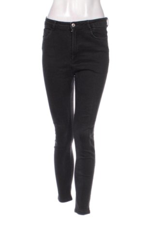 Blugi de femei Zara, Mărime L, Culoare Negru, Preț 94,48 Lei, #137946407