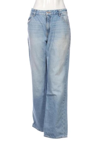 Blugi de femei Bershka, Mărime L, Culoare Albastru, Preț 78,74 Lei, #137950592
