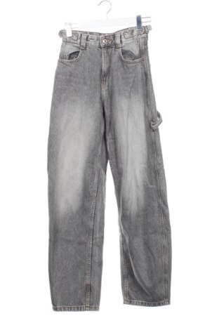 Damskie jeansy Bershka, Rozmiar XS, Kolor Szary, Cena 50,80 zł, #137954095