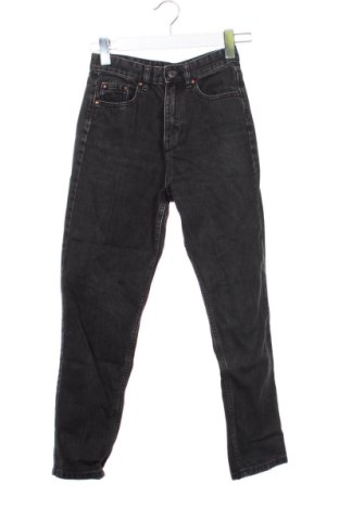 Damskie jeansy Sinsay, Rozmiar XS, Kolor Czarny, Cena 38,10 zł, #137955168