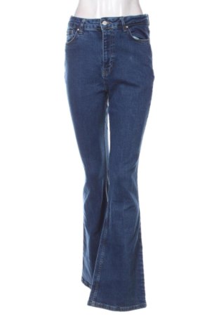 Blugi de femei Trendyol, Mărime M, Culoare Albastru, Preț 94,48 Lei, #137964982
