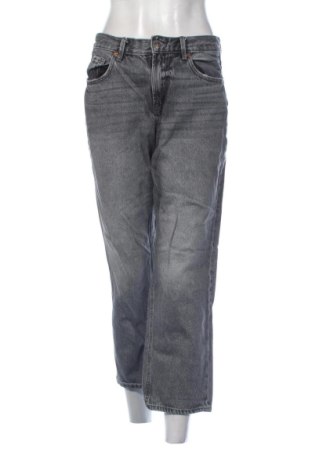 Blugi de femei Stradivarius, Mărime M, Culoare Gri, Preț 109,81 Lei, #137971398