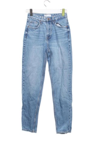 Damskie jeansy Bershka, Rozmiar XXS, Kolor Niebieski, Cena 50,80 zł, #137936204