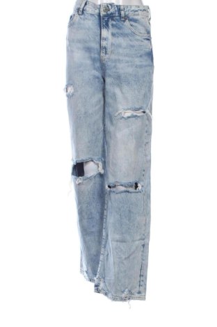 Damskie jeansy Bershka, Rozmiar S, Kolor Niebieski, Cena 50,80 zł, #137940628