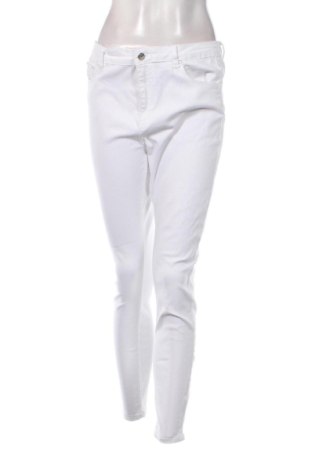 Damen Jeans Mohito, Größe L, Farbe Weiß, Preis 13,00 €, #137984285