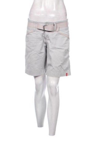 Pantaloni scurți de femei Esprit, Mărime L, Culoare Gri, Preț 73,49 Lei, #137943407