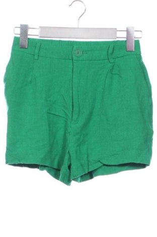 Pantaloni scurți de femei Stradivarius, Mărime XS, Culoare Verde, Preț 52,49 Lei, #137955923