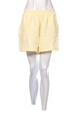 Pantaloni scurți de femei Unbranded, Mărime M, Culoare Galben, Preț 47,24 Lei, #137958489