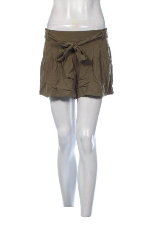 Pantaloni scurți de femei Young, Mărime M, Culoare Verde, Preț 53,99 Lei, #137963402