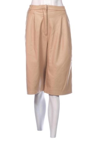Pantaloni scurți de femei House, Mărime M, Culoare Bej, Preț 47,24 Lei, #137971559