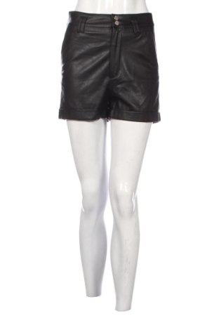 Pantaloni scurți de femei Bershka, Mărime S, Culoare Negru, Preț 39,00 Lei, #137976839