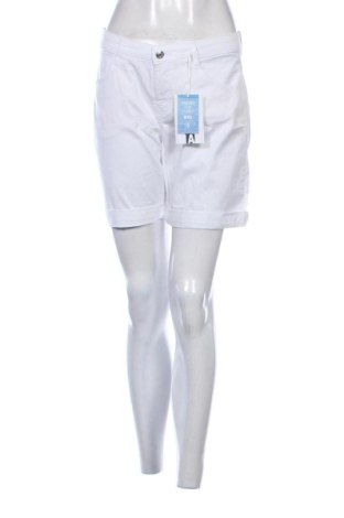 Pantaloni scurți de femei Mac, Mărime XL, Culoare Alb, Preț 167,97 Lei, #137938700