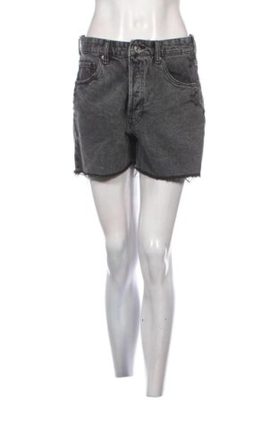 Pantaloni scurți de femei H&M, Mărime L, Culoare Gri, Preț 96,90 Lei, #137956550