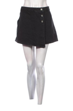 Pantaloni scurți de femei Zara, Mărime XL, Culoare Negru, Preț 94,48 Lei, #137975036