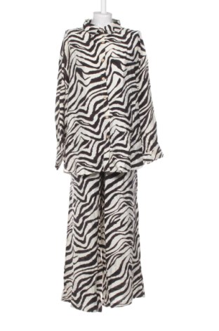 Дамски костюм Unbranded, Размер XXL, Цвят Многоцветен, Цена 54,00 €, #137960503