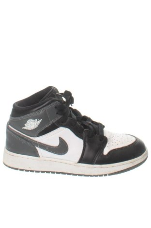 Încălțăminte de damă Air Jordan Nike, Mărime 38, Culoare Multicolor, Preț 444,07 Lei, #137957663