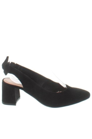 Női cipők Lasocki, Méret 36, Szín Fekete, Ár 16 312 Ft, #137965463