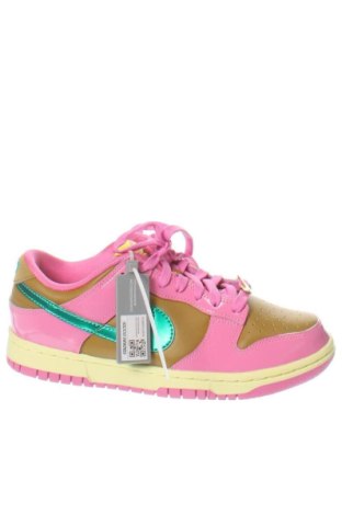 Дамски обувки Nike, Размер 37, Цвят Многоцветен, Цена 103,00 €, #137951186