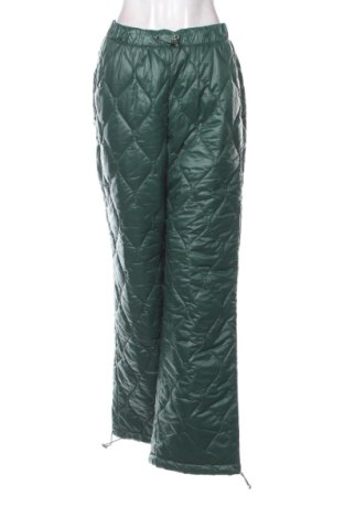 Дамски панталон Stradivarius, Размер L, Цвят Зелен, Цена 19,00 €, #137942902