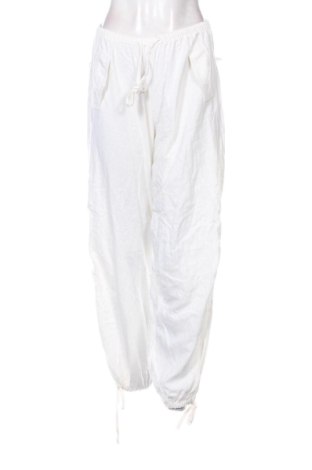 Pantaloni de femei Pull&Bear, Mărime S, Culoare Alb, Preț 78,74 Lei, #137949065