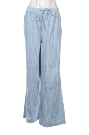 Pantaloni de femei FRNCH, Mărime M, Culoare Multicolor, Preț 68,24 Lei, #137958121