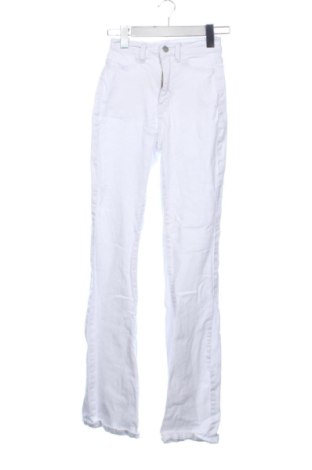 Pantaloni de femei SHEIN, Mărime XXS, Culoare Alb, Preț 31,49 Lei, #137960173