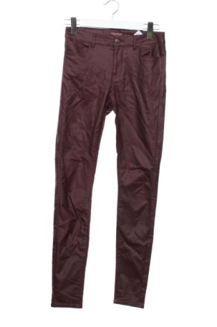 Pantaloni de femei Vero Moda, Mărime M, Culoare Roșu, Preț 41,99 Lei, #137962439