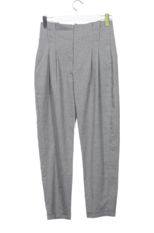 Pantaloni de femei Bershka, Mărime M, Culoare Gri, Preț 62,00 Lei, #137973532