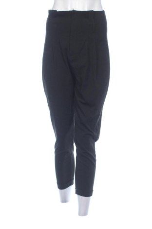 Damskie spodnie Bershka, Rozmiar S, Kolor Czarny, Cena 104,04 zł, #137948419