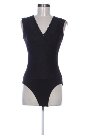 Dámský top Guess, Velikost M, Barva Černá, Cena  995,00 Kč, #137981058