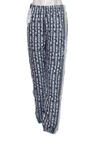 Női sport nadrág Lacoste, Méret S, Szín Sokszínű, Ár 15 957 Ft, #137958799