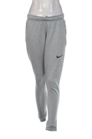 Pantaloni trening de femei Nike, Mărime S, Culoare Gri, Preț 188,97 Lei, #137962257