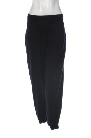 Damen Sporthose Bershka, Größe S, Farbe Schwarz, Preis 18,29 €, #137980219