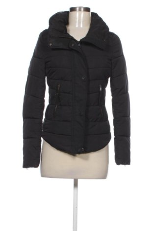 Dámska bunda  Bershka, Veľkosť XS, Farba Čierna, Cena  16,00 €, #137954888