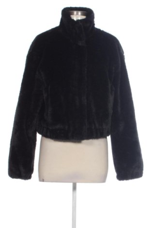Geacă de femei Pull&Bear, Mărime M, Culoare Negru, Preț 259,99 Lei, #137999196