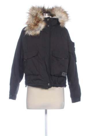 Kurtka damska Bershka, Rozmiar XL, Kolor Czarny, Cena 182,04 zł, #137985816