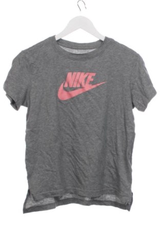 Gyerek póló Nike, Méret 12-13y / 158-164 cm, Szín Szürke, Ár 6 299 Ft, #137836392